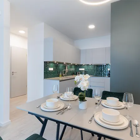 Chloe's Luxury & Ev Charger & Free Private Parking * Budapest
