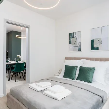 Διαμέρισμα Chloe's Luxury & Ev Charger & Free Private Parking *